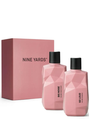 NINE YARDS apimties suteikiantis plaukų priežiūros rinkinys