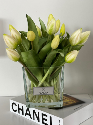 MASILA DIRBTINIŲ GĖLIŲ KOMPOZICIJA TULPĖS